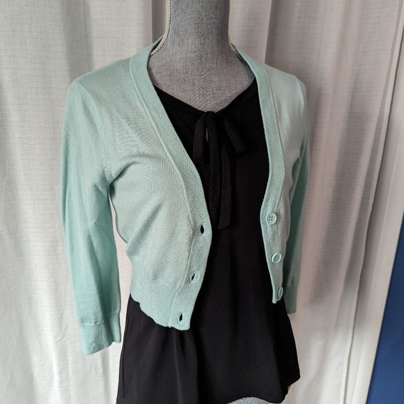 ice blue mak cropped cardigan - Picture 2 of 3